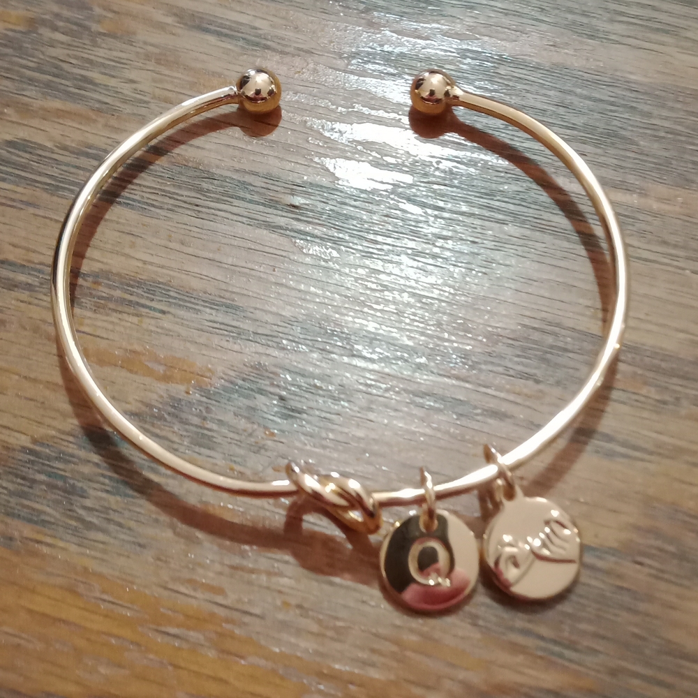 Friendship Bracelet Initial Q